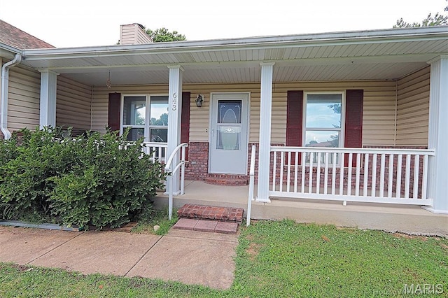 643 Woodgate St, Farmington, MO 63640 - property entrance with covered porch