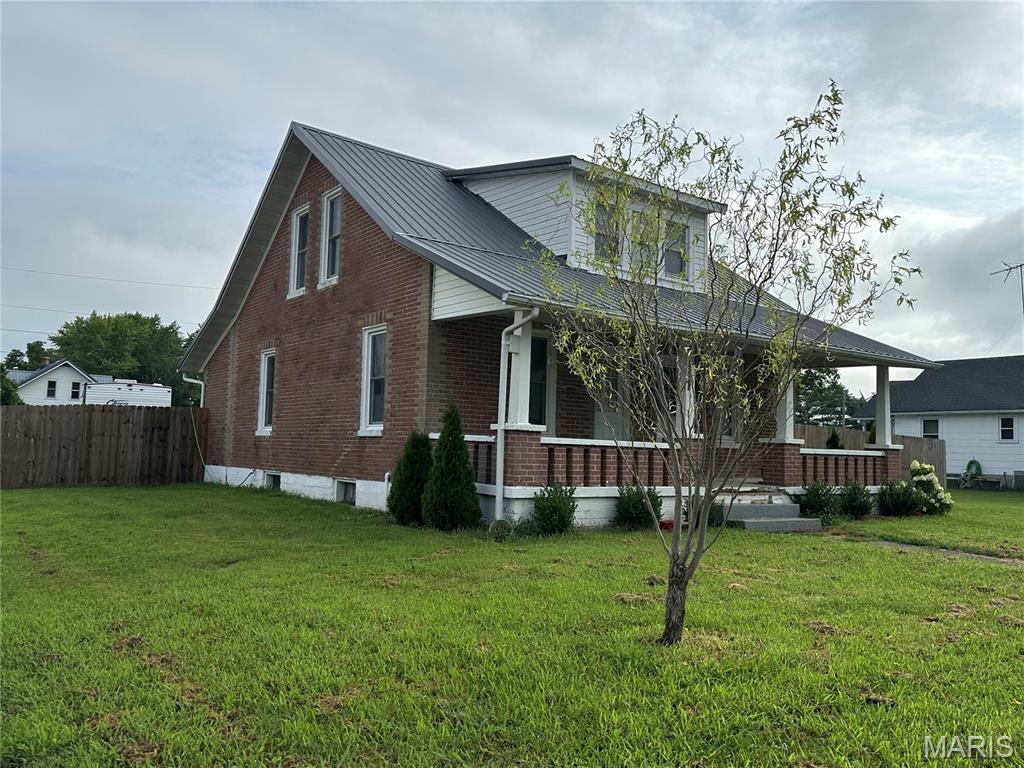 301 E Jackson Ave, Owensville, MO 65066 - photo 2