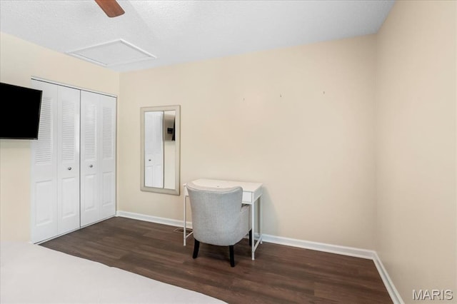 9053 W Swan Cir, Brentwood, MO 63144 - bedroom with wood finished floors, a closet, and a ceiling fan