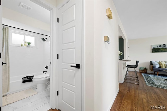 7944 Lavington Dr, Richmond Heights, MO 63117 - corridor featuring baseboards