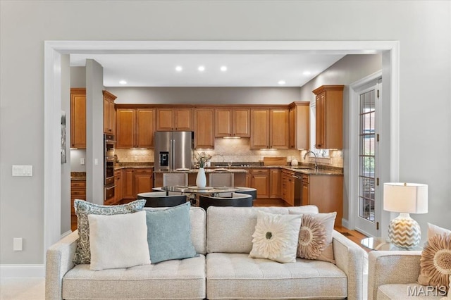 1931 Chesterfield Ridge Cir, Chesterfield, MO 63017 - living area featuring recessed lighting