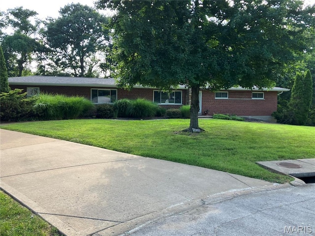 9836 Sundown Sq, Creve Coeur, MO 63141