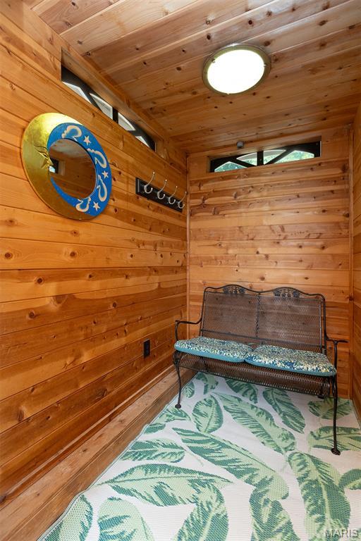 9836 Sundown Sq, Creve Coeur, MO 63141