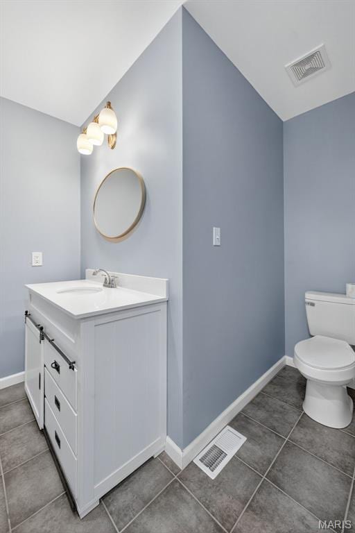 8964 Tudor Ave, Overland, MO 63114 - photo 16