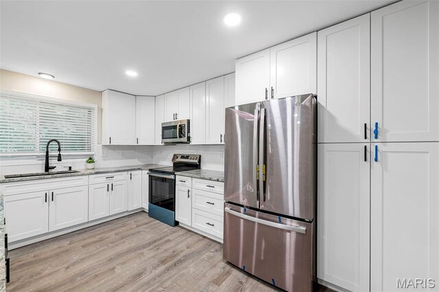3620 Cinnamon Tree Ln, Oakville Township, MO 63129