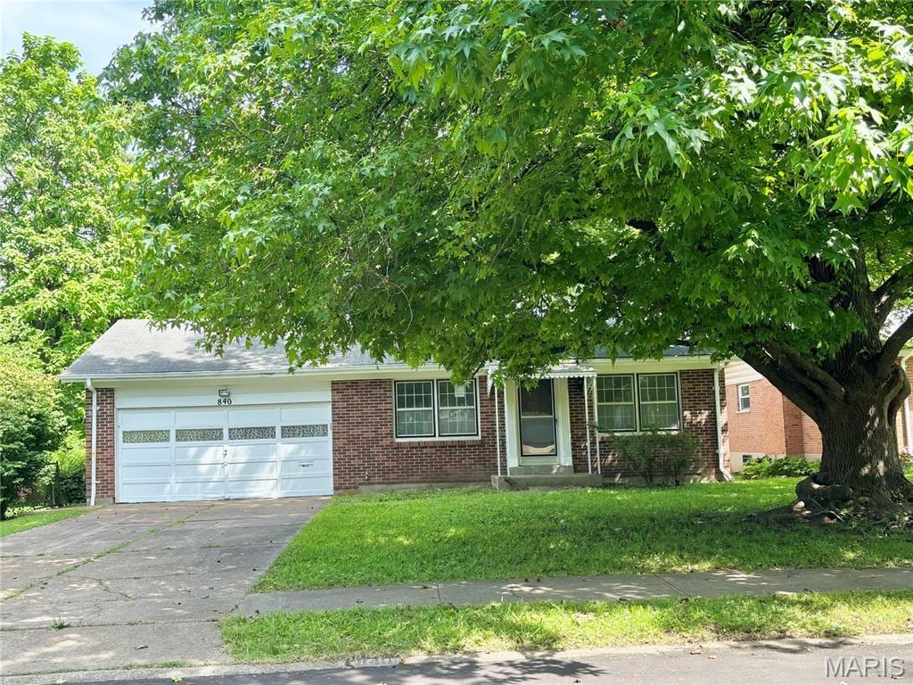 840 Gerald Ave, Florissant, MO 63031 - photo 1