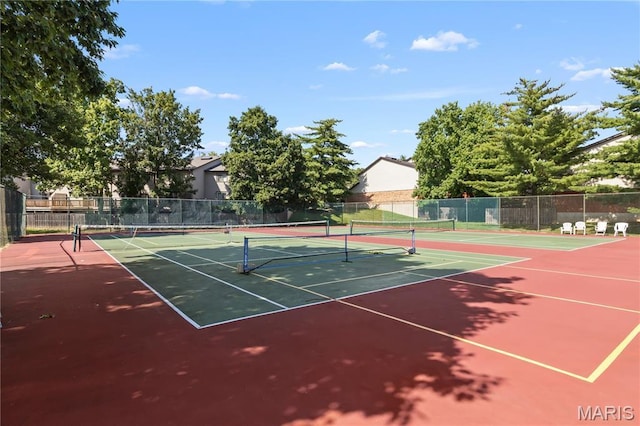 11724 Russet Meadow Dr, Creve Coeur Township, MO 63146 - view of tennis court featuring community basketball court