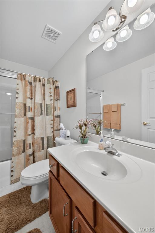 24 Eagle Cove Ln, Saint Charles, MO 63303