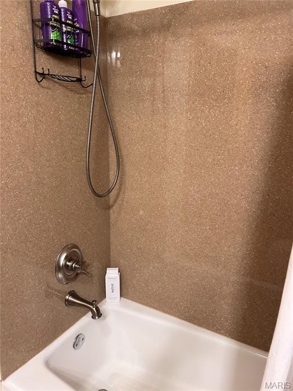 5156 Mccallister Rd, Gerald, MO 63037 - full bath featuring bathtub / shower combination