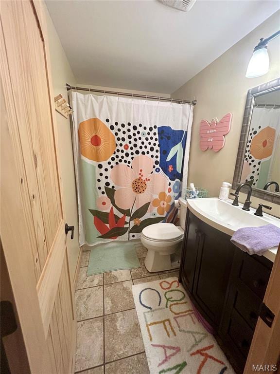 5156 Mccallister Rd, Gerald, MO 63037 - full bathroom with vanity and a shower with shower curtain