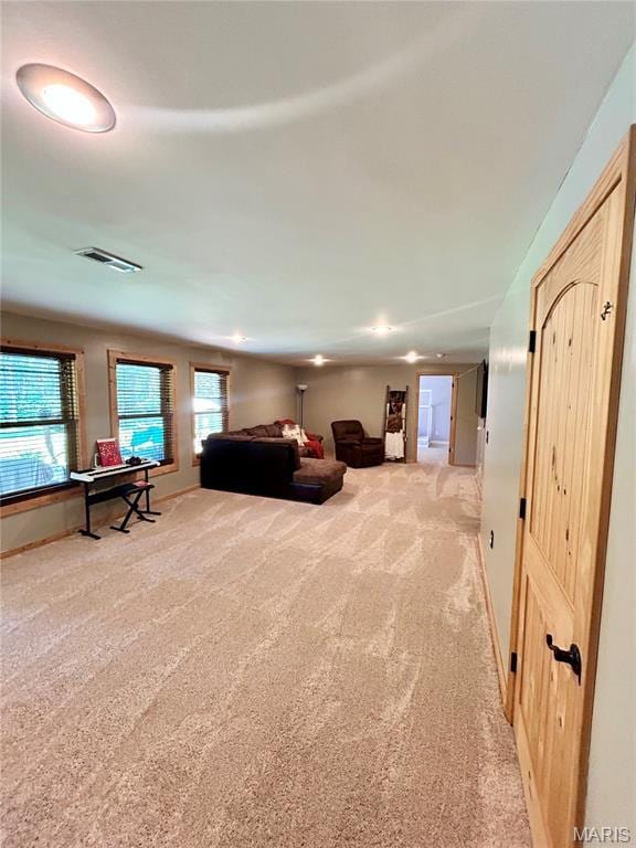 5156 Mccallister Rd, Gerald, MO 63037 - carpeted living room with baseboards