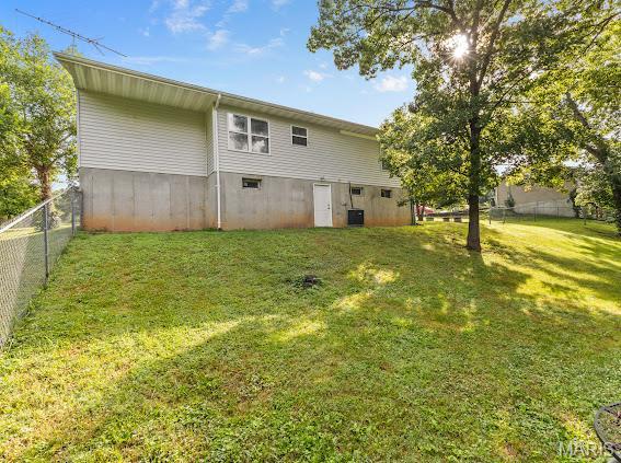4213 Flucom Rd, De Soto, MO 63020 - rear view of house
