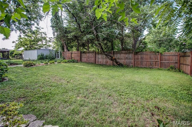 1106 Danforth St, Alton, IL 62002 - view of fenced backyard