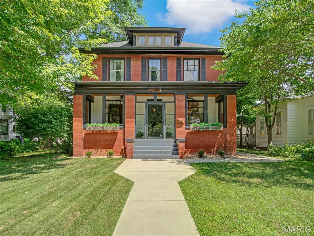 821 Saint Louis St, Edwardsville, IL 62025 - photo 1