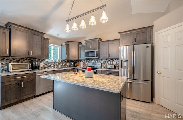 311 Hickory Wood Ct, Lake St Louis, MO 63367 - photo 6