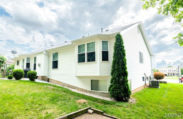 311 Hickory Wood Ct, Lake St Louis, MO 63367 - photo 35