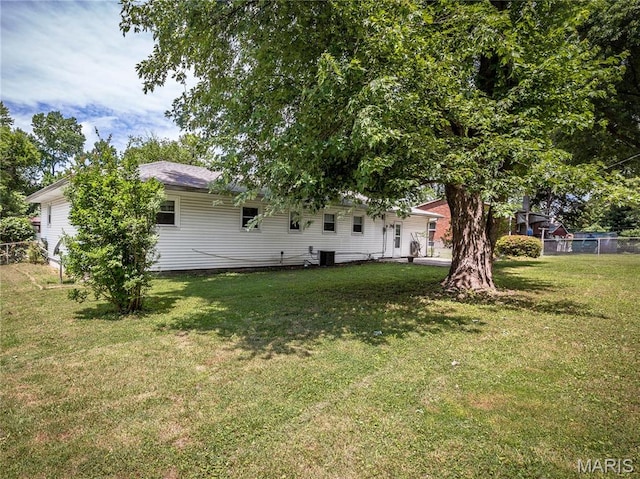 118 Alice Dr, Ofallon, IL 62269 - rear view of property
