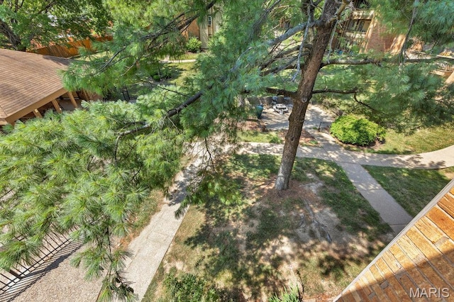 4 Fairways Cir Unit I, Saint Charles, MO 63303 - view of yard