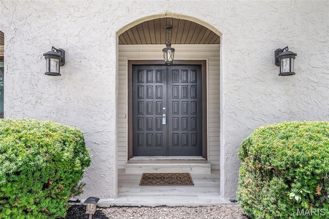 904 Ampere Pl, Lake St Louis, MO 63367 - property entrance featuring stucco siding