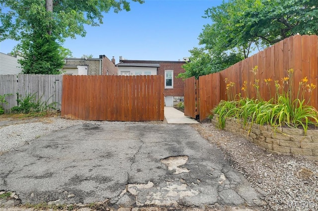 3253 Walter Ave, Maplewood, MO 63143 - view of gate