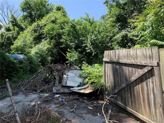 8268 Brenner Ave, Saint Louis, MO 63114 - view of yard