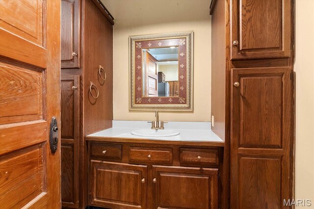 608 E Washington St, Belleville, IL 62220