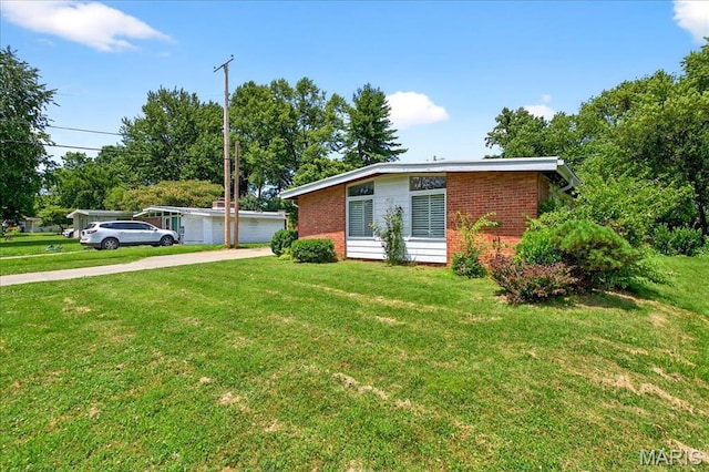 2765 Holiday Hill Dr, Florissant, MO 63033 - photo 3
