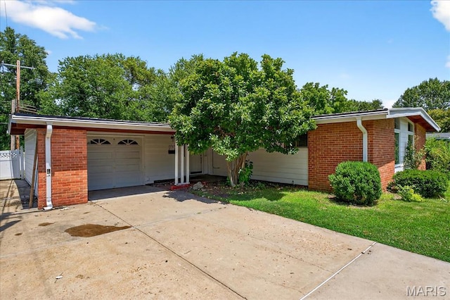 2765 Holiday Hill Dr, Florissant, MO 63033 - photo 4