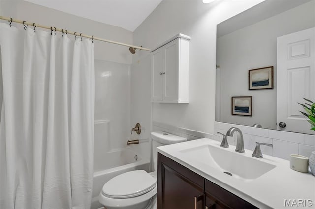 3848 Bedford Pointe Dr, Wentzville, MO 63385 - bathroom featuring vanity and shower / tub combo with curtain