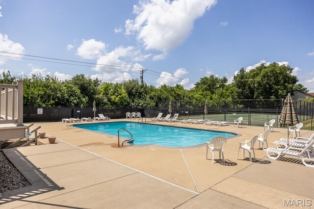2210 Greenfield Dr, Belleville, IL 62221