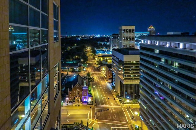 8025 Maryland Ave Unit 8H, Clayton, MO 63105 - city view featuring a view of city lights