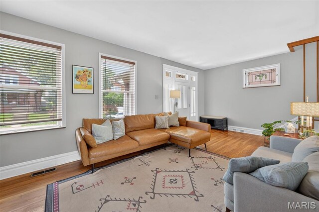 5329 Murdoch Ave, Saint Louis, MO 63109 - photo 8