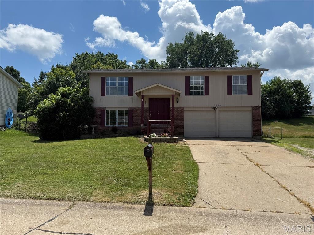 3850 Jeff Dr, Saint Charles, MO 63304 - photo 1
