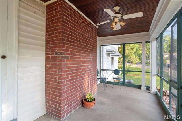 16 S 30th St, Belleville, IL 62226