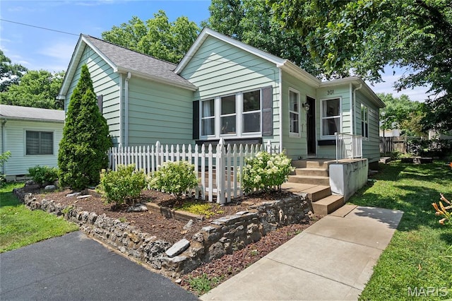 301 Baker Ave, Webster Groves, MO 63119