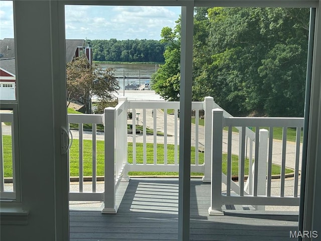 314 Captains Ct, Grafton, IL 62037 - entryway featuring a water view and healthy amount of natural light