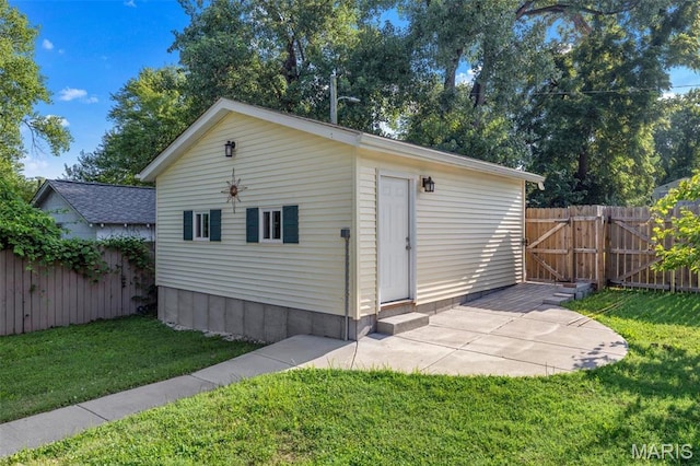 2733 Hermitage Ave, Saint Louis, MO 63143 - view of outdoor structure with a gate