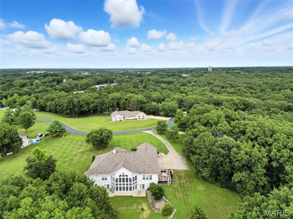 315 Oak Creek Farm Ct, Wentzville, MO 63385 - photo 3