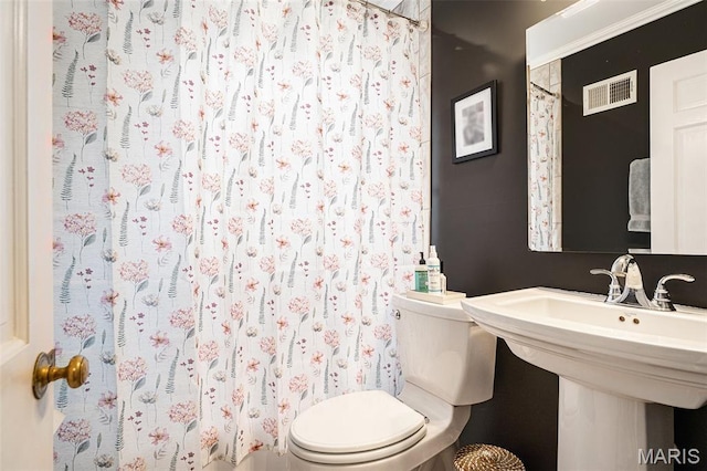 107 Huntleigh Dr, Kirkwood, MO 63122 - full bathroom with toilet and a shower with shower curtain