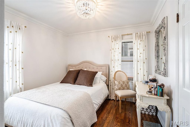 107 Huntleigh Dr, Kirkwood, MO 63122 - bedroom featuring ornamental molding, a chandelier, and wood finished floors