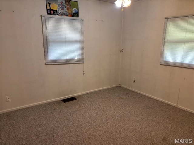1150 Wabash Ave, Belleville, IL 62220 - unfurnished room featuring carpet and a ceiling fan
