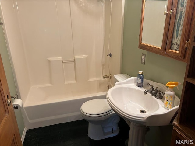1150 Wabash Ave, Belleville, IL 62220 - full bath featuring toilet and bathing tub / shower combination