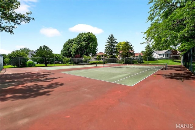 1909 King Arthur Ct, Saint Louis, MO 63146 - view of tennis court featuring community basketball court