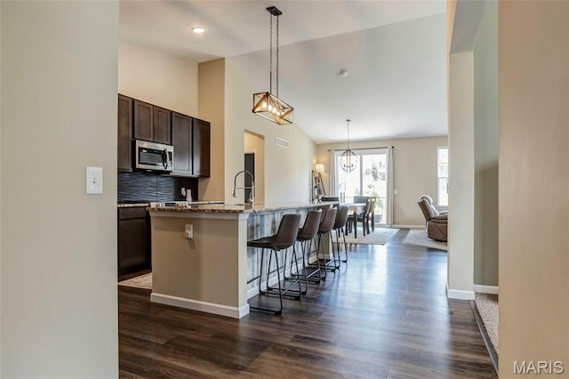 176 Redmond Pines Dr, Wentzville, MO 63385