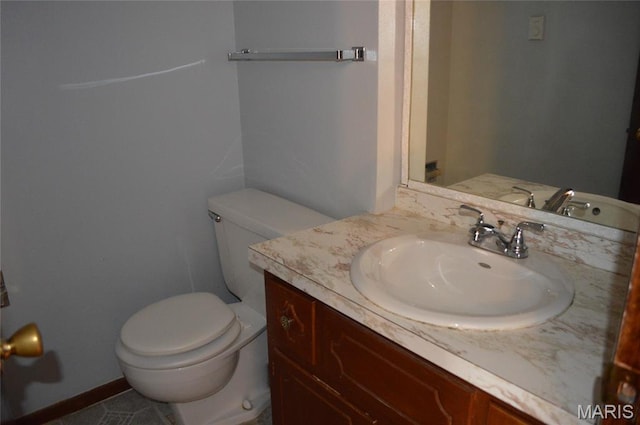 1726 Mayenne Ct, Saint Louis, MO 63125 - half bath featuring toilet and vanity