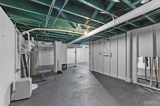 5748 State Highway 25, Cape Girardeau, MO 63701 - unfinished below grade area with water heater