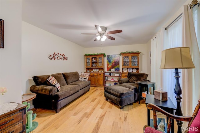 6 Barkwood Ct, Saint Peters, MO 63376 - living room with light wood-style floors and a ceiling fan