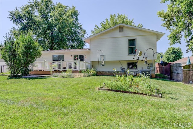 6 Barkwood Ct, Saint Peters, MO 63376 - rear view of property with a wooden deck, a gate, and a garden