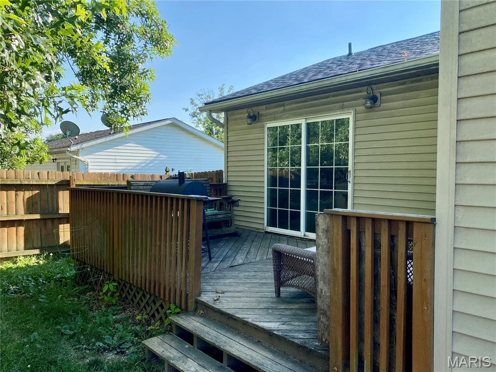 1129 Albers, Bethalto, IL 62010 - view of deck