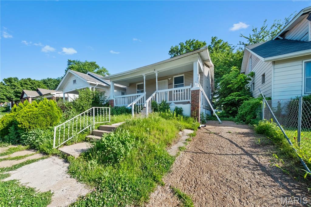 1029 Wall St, Saint Louis, MO 63147 - photo 1
